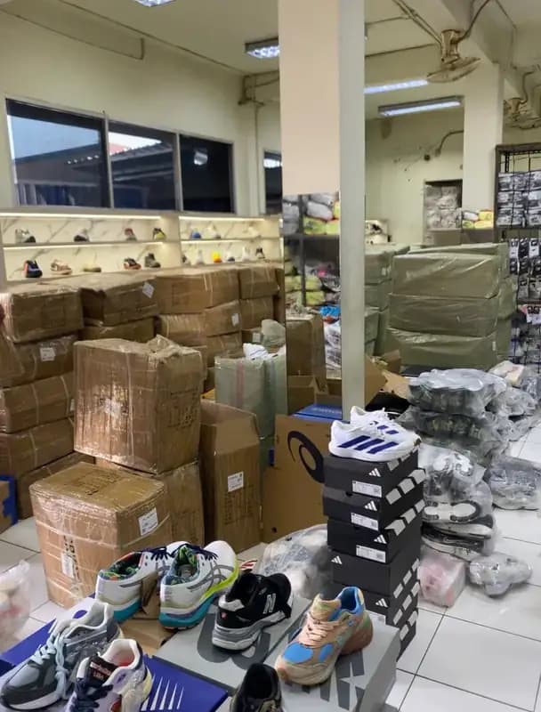 Foto produk 3 dari supplier rumahsepatuofficial_real
